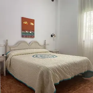 hotel-meson-fuente-del-pino.es-andalucia.com/